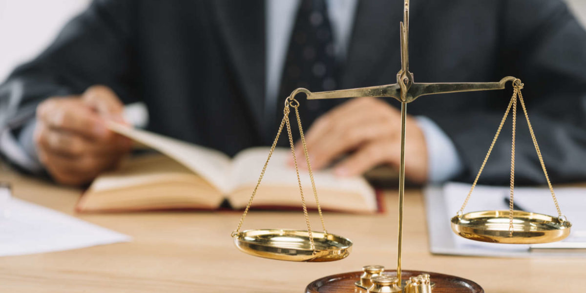 Best corporate lawyer in pune for agreements